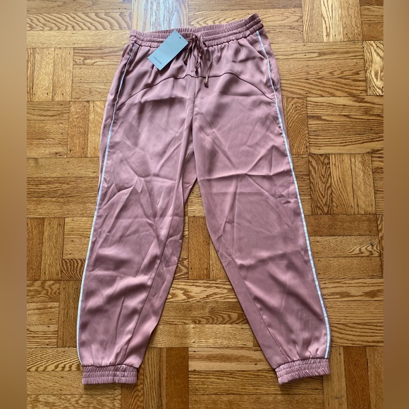 NWT ZARA Pink Satin Jogging Trouser Size Medium - Picture 3 of 3